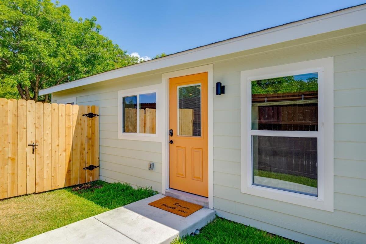 2 Kings Hot Tub Modern Cottage Hill Country Blanco エクステリア 写真